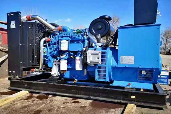 开云手机站登录官网入口-开云(中国)机电一批柴油发电机组发往客户手中